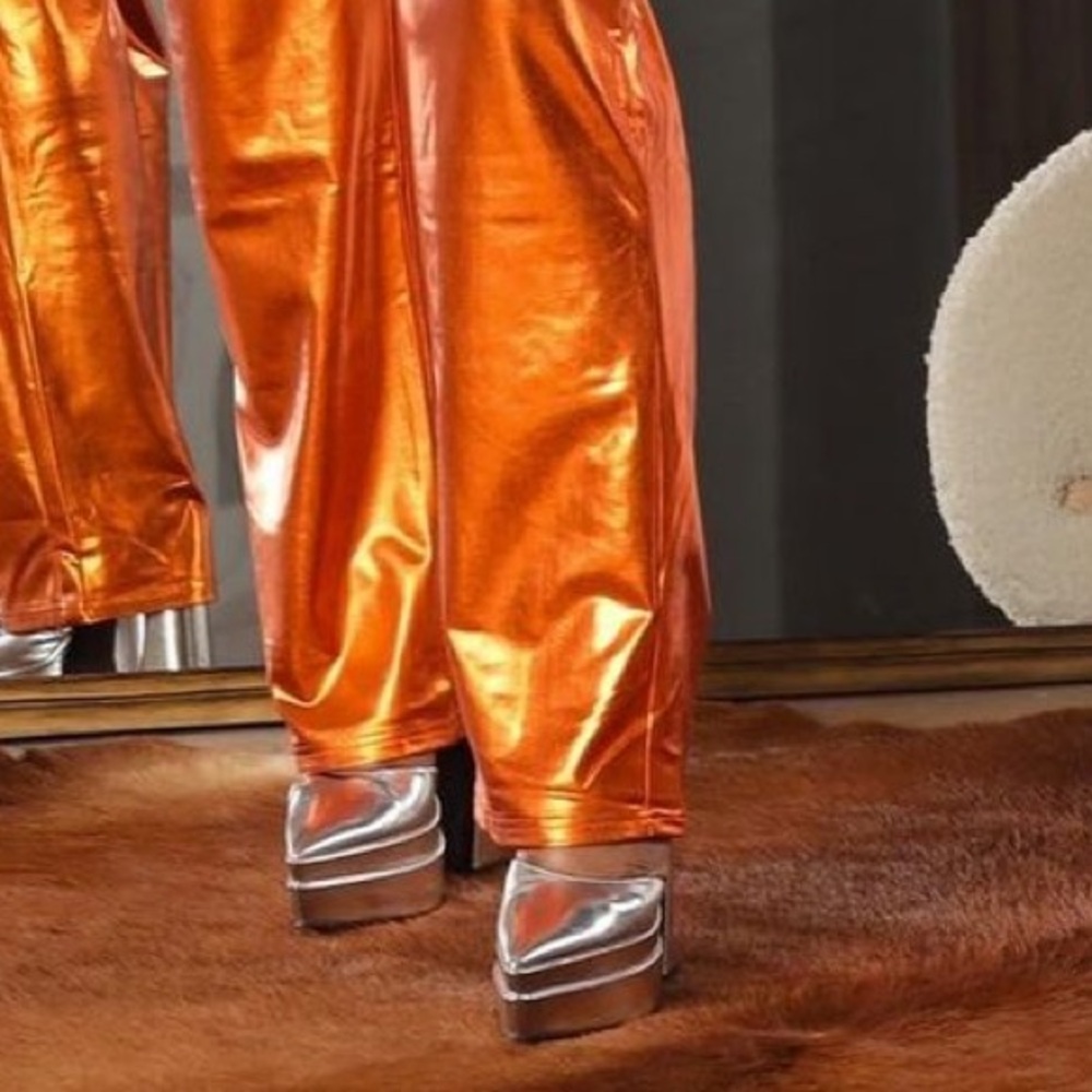 Metallic Platform Heels - Picture 3 of 4